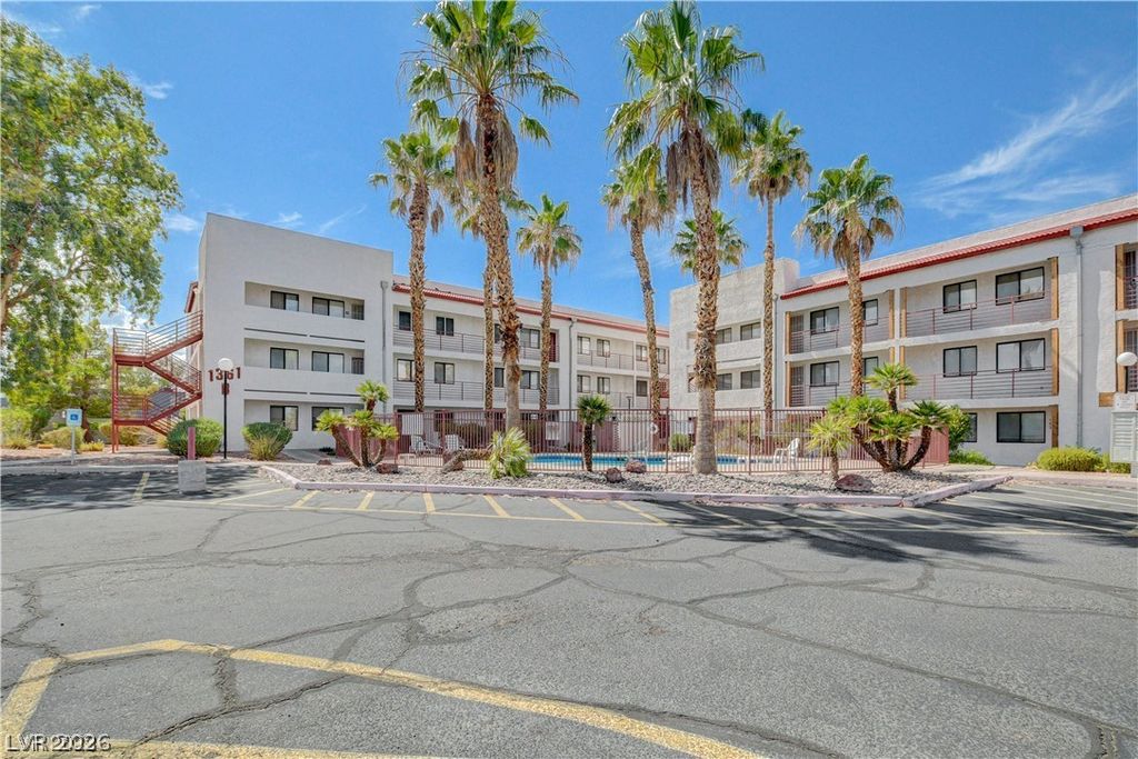 1381 East University Avenue 307, Las Vegas, NV 89119