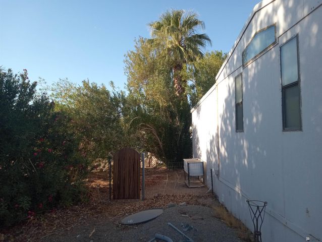 8864 S Pirtle Ct, Wellton, AZ 85356