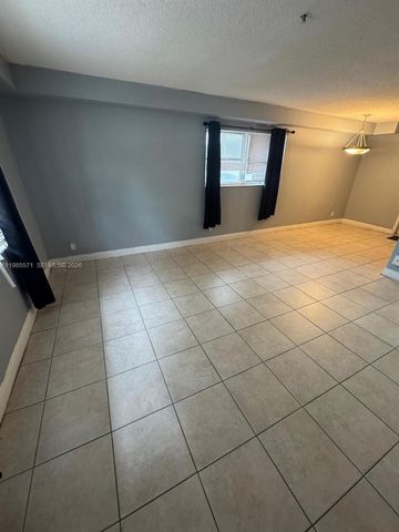 4251 NW 5th St 106, Plantation, FL 33317