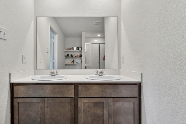 917 DEWY GLEN Lane, Princeton, TX 75407