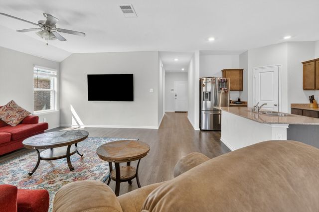 917 DEWY GLEN Lane, Princeton, TX 75407