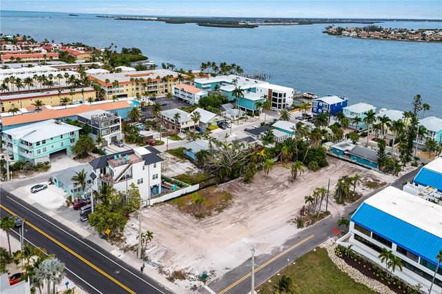 1101 GULF DRIVE N, Bradenton Beach, FL 34217