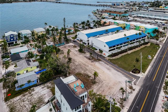 1101 GULF DRIVE N, Bradenton Beach, FL 34217