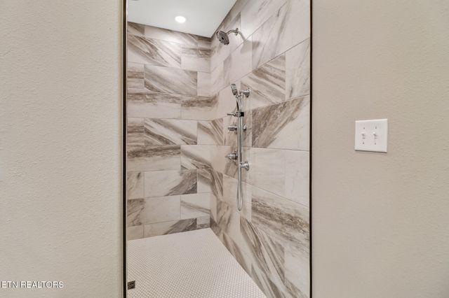 154 Adler Lane, Crossville, TN 38558