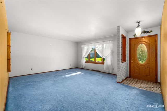 45 Fieldpoint Road, Montgomery, IL 60538