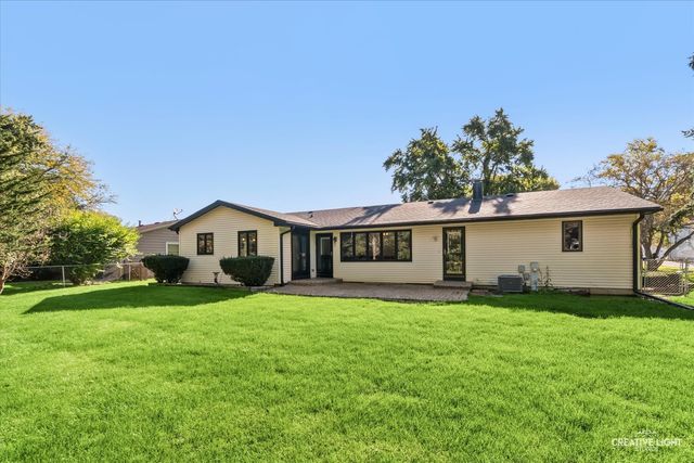 45 Fieldpoint Road, Montgomery, IL 60538