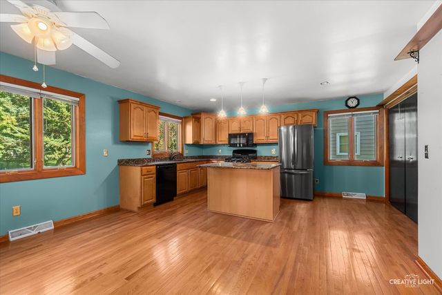 45 Fieldpoint Road, Montgomery, IL 60538