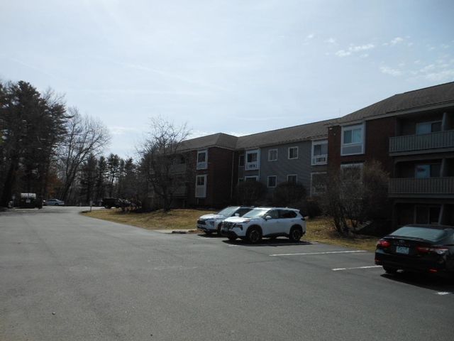 113 Cluff Crossing Rd Apt 26, Salem, NH 03079