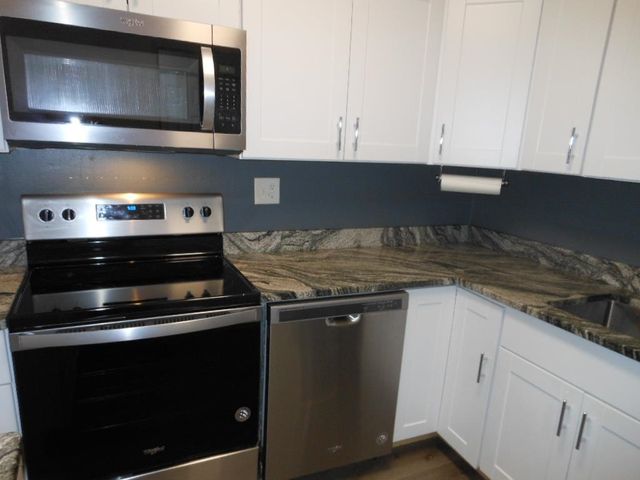 113 Cluff Crossing Rd Apt 26, Salem, NH 03079