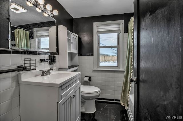 204 Ridgewood Drive, Amherst, NY 14226