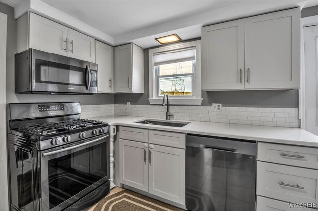 204 Ridgewood Drive, Amherst, NY 14226