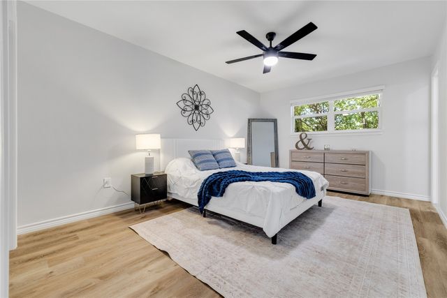 110 Muleta Drive, Oak Point, TX 75068