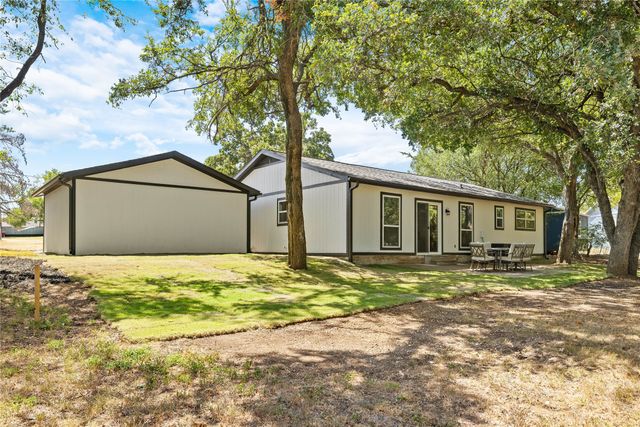110 Muleta Drive, Oak Point, TX 75068