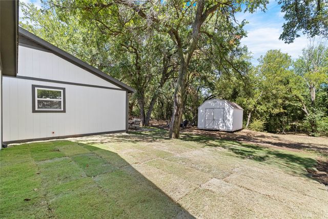 110 Muleta Drive, Oak Point, TX 75068