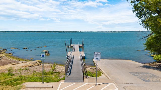 110 Muleta Drive, Oak Point, TX 75068