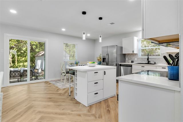 110 Muleta Drive, Oak Point, TX 75068