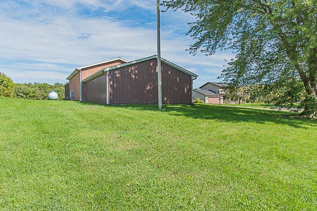 2240 E Hickory Road, Battle Creek, MI 49017