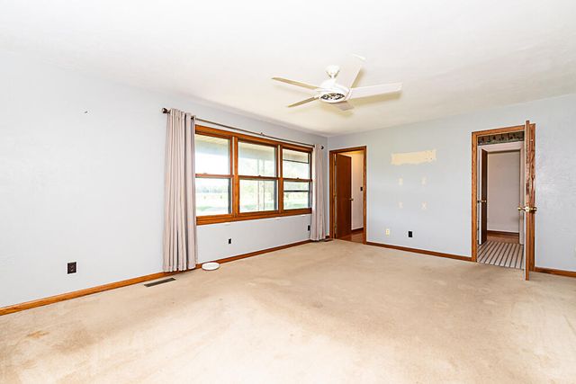 2240 E Hickory Road, Battle Creek, MI 49017