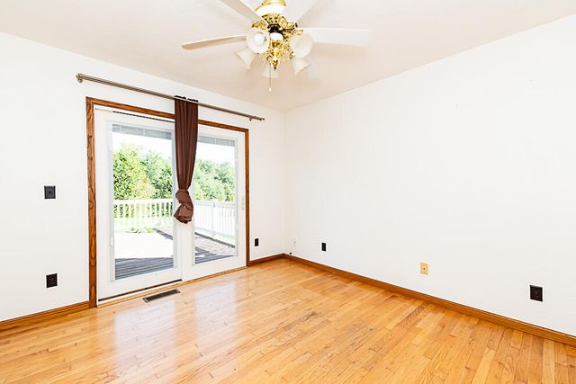 2240 E Hickory Road, Battle Creek, MI 49017