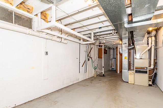 2240 E Hickory Road, Battle Creek, MI 49017