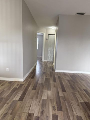 1409 LAKE Avenue 6, Lake Worth Beach, FL 33460