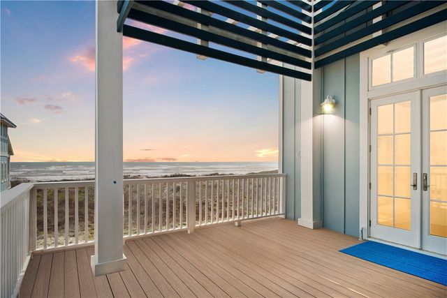 331 Tailwind Dr, Port Aransas, TX 78373