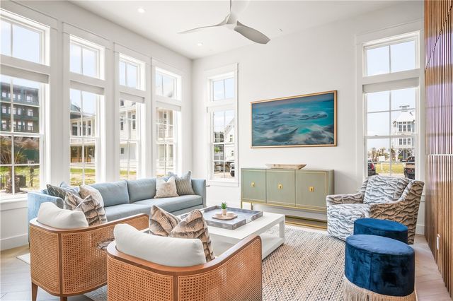 331 Tailwind Dr, Port Aransas, TX 78373