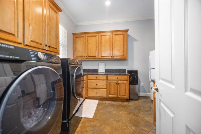 205 Twin Creek Street, Lufkin, TX 75904