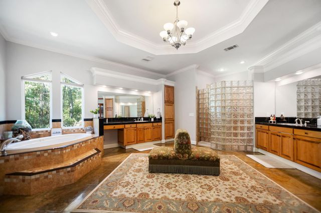 205 Twin Creek Street, Lufkin, TX 75904