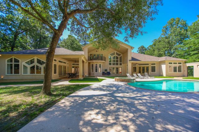 205 Twin Creek Street, Lufkin, TX 75904