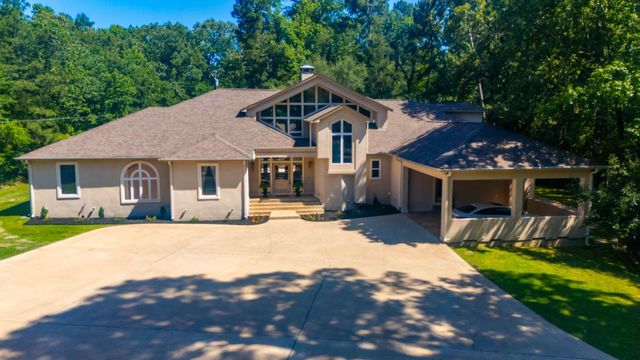 205 Twin Creek Street, Lufkin, TX 75904