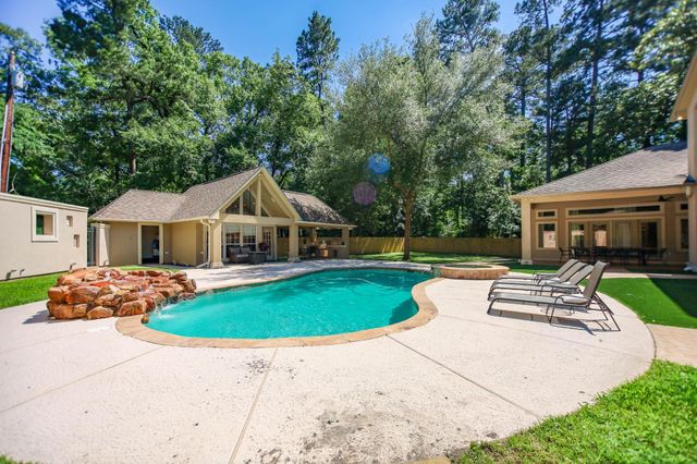 205 Twin Creek Street, Lufkin, TX 75904