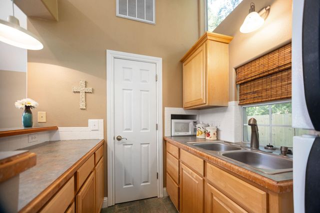 205 Twin Creek Street, Lufkin, TX 75904