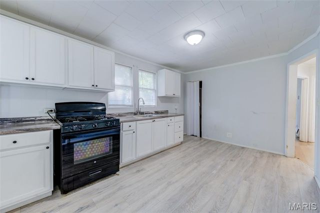 121 Coburg Drive, St Louis, MO 63137