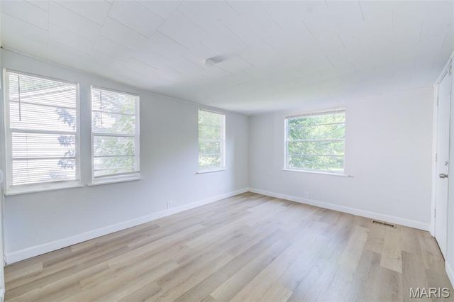 121 Coburg Drive, St Louis, MO 63137