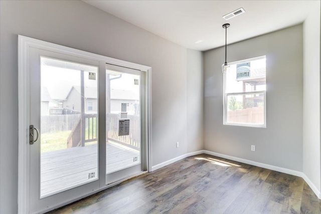 752 N Wakefield Ave, Valley Center, KS 67147