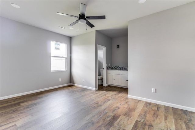 752 N Wakefield Ave, Valley Center, KS 67147
