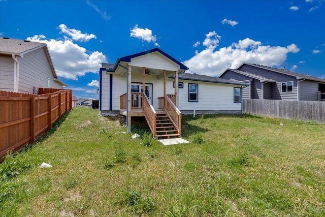 752 N Wakefield Ave, Valley Center, KS 67147