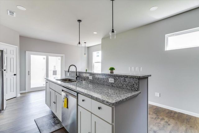 752 N Wakefield Ave, Valley Center, KS 67147