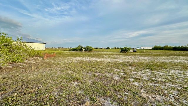 3233 NW 9TH STREET, Cape Coral, FL 33993