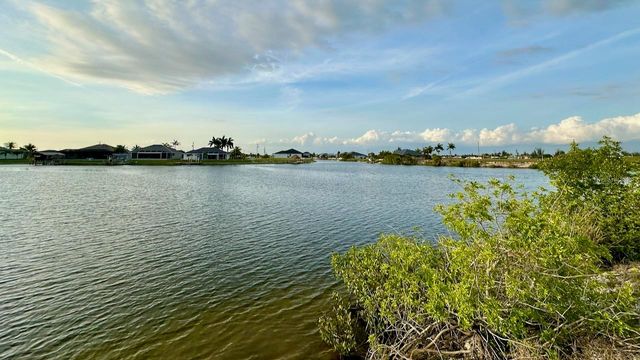 3233 NW 9TH STREET, Cape Coral, FL 33993