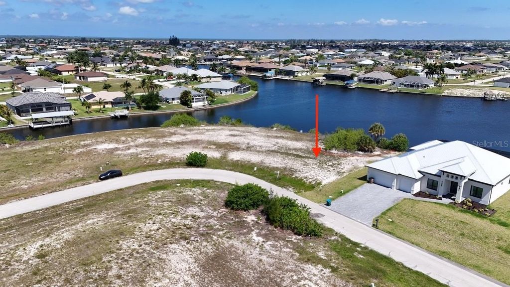 3233 NW 9TH STREET, Cape Coral, FL 33993