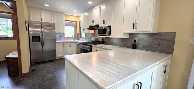 1665 Stony Hill Road, Hinckley, OH 44233