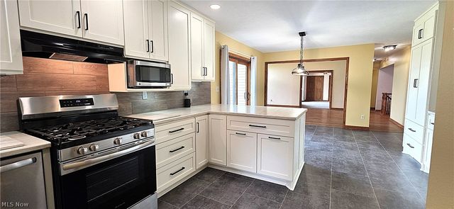 1665 Stony Hill Road, Hinckley, OH 44233