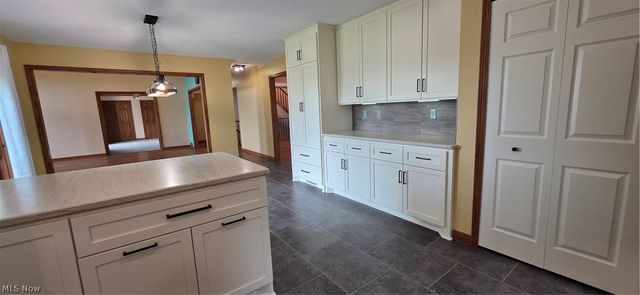 1665 Stony Hill Road, Hinckley, OH 44233