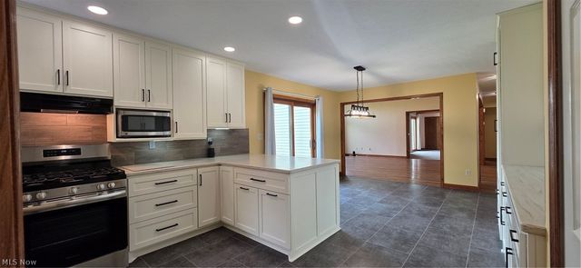 1665 Stony Hill Road, Hinckley, OH 44233
