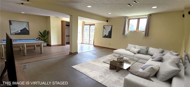 1665 Stony Hill Road, Hinckley, OH 44233