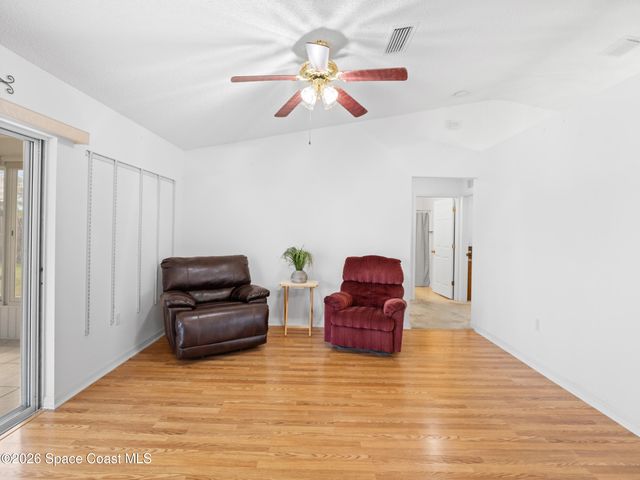 867 Fairhaven Street NE, Palm Bay, FL 32907