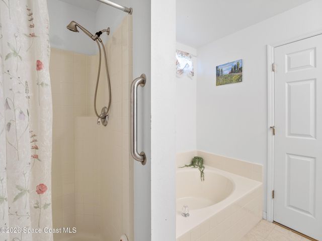 867 Fairhaven Street NE, Palm Bay, FL 32907