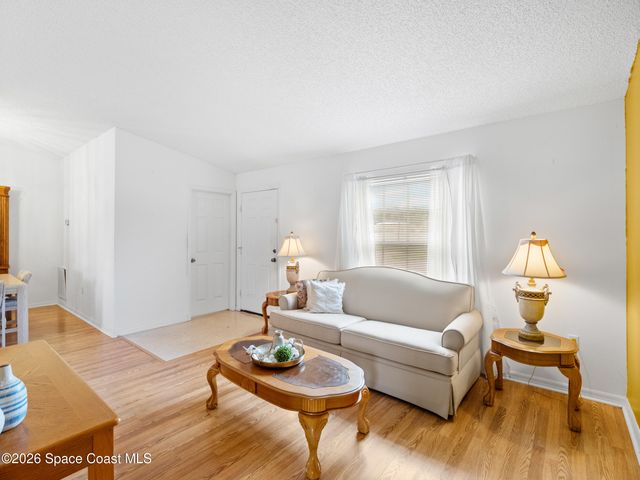 867 Fairhaven Street NE, Palm Bay, FL 32907